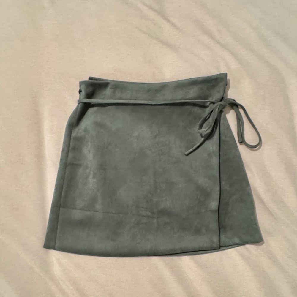 Women’s wrap skirt